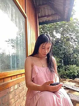 Snapshot of EmLy02 chatting on November 10, 2025, 1:54 am EmLy02 online show from November 10, 2025, 1:54 am