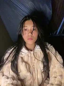 Snapshot of EmLy02 chatting on November 28, 2025, 12:16 pm EmLy02 online show from November 28, 2025, 12:16 pm