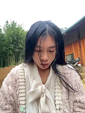 Snapshot of EmLy02 chatting on November 21, 2025, 11:26 pm EmLy02 online show from November 21, 2025, 11:26 pm