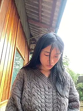 Snapshot of EmLy02 chatting on November 20, 2025, 1:06 am EmLy02 online show from November 20, 2025, 1:06 am