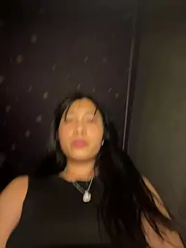 Snapshot of EmLy02 chatting on February 1, 2026, 7:39 am EmLy02 online show from February 1, 2026, 7:39 am