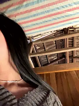 Snapshot of EmLy02 chatting on January 12, 2026, 1:45 am EmLy02 online show from January 12, 2026, 1:45 am