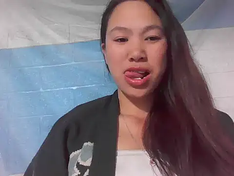 Snapshot of fanchunn chatting on November 17, 2025, 1:15 pm fanchunn online show from November 17, 2025, 1:15 pm