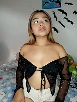 Emily  Hott online show from October 26, 2025, 10:10 pm