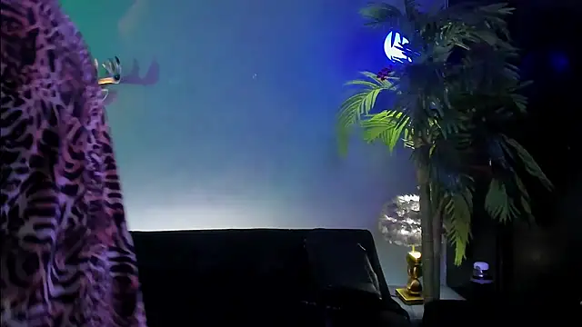 dennis cox1 online show from April 1, 2026, 8:28 pm