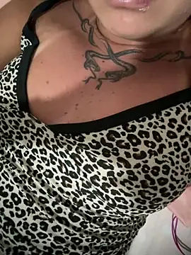 Carmen1809 online show from December 1, 2025, 5:52 am