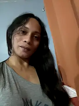 missruffa online show from December 14, 2025, 8:09 am