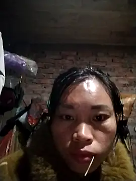   Ngoc20   online show from November 2, 2025, 5:01 am