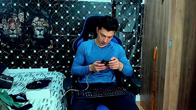 Snapshot of javiersexymann chatting on May 10, 2026, 12:36 am javiersexymann online show from May 10, 2026, 12:36 am