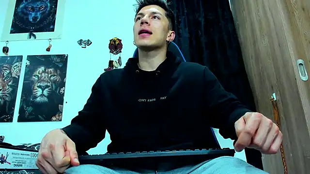 Snapshot of javiersexymann chatting on March 20, 2025, 6:19 am javiersexymann online show from March 20, 2025, 6:19 am