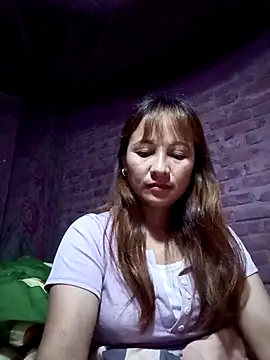 Mini3333 online show from May 8, 2026, 11:41 pm