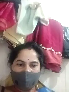 Snapshot of JULEE-740 chatting on November 8, 2025, 2:59 am JULEE-740 online show from November 8, 2025, 2:59 am