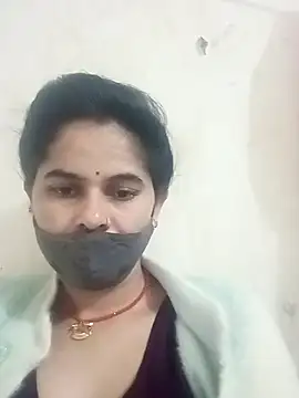 Snapshot of JULEE-740 chatting on November 16, 2025, 5:12 am JULEE-740 online show from November 16, 2025, 5:12 am