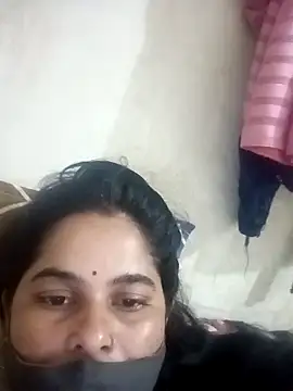 Snapshot of JULEE-740 chatting on October 26, 2025, 12:38 pm JULEE-740 online show from October 26, 2025, 12:38 pm