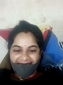 Snapshot of JULEE-740 chatting on October 11, 2025, 10:44 pm JULEE-740 online show from October 11, 2025, 10:44 pm