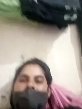 Snapshot of JULEE-740 chatting on October 9, 2025, 6:25 am JULEE-740 online show from October 9, 2025, 6:25 am