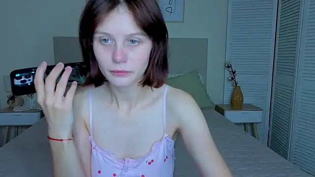 Snapshot of Real_nature__ chatting on December 14, 2025, 6:41 am Real nature online show from December 14, 2025, 6:41 am