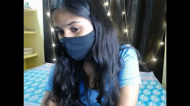 Snapshot of Vanya_7 chatting on November 8, 2025, 9:13 am Vanya 7 online show from November 8, 2025, 9:13 am