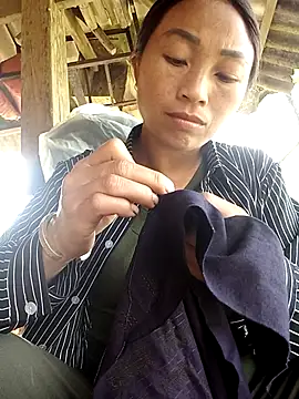 lucybaby00 online show from April 20, 2026, 3:20 am