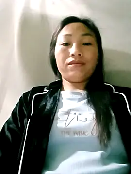 lucybaby00 online show from March 1, 2026, 10:32 pm