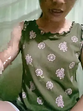 Snapshot of lucybaby00 chatting on July 4, 2026, 10:25 pm lucybaby00 online show from July 4, 2026, 10:25 pm