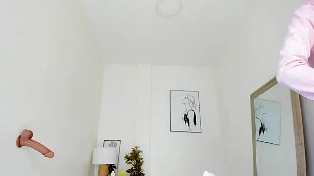 Snapshot of emy_barnert chatting on November 27, 2025, 12:27 pm emy barnert online show from November 27, 2025, 12:27 pm