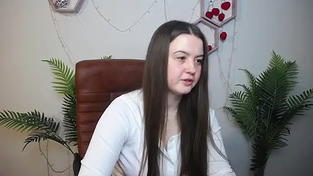 MavkaCute online show from April 17, 2026, 6:22 pm