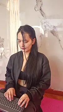 Snapshot of Aria_Bennett1 chatting on September 14, 2025, 11:43 am Aria Bennett1 online show from September 14, 2025, 11:43 am