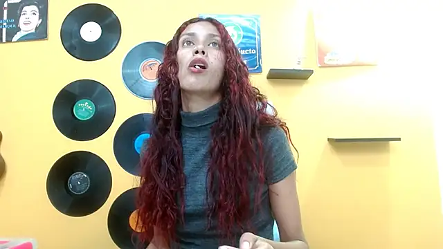 Snapshot of skinnyverus18 chatting on September 14, 2025, 7:14 pm skinnyverus18 online show from September 14, 2025, 7:14 pm