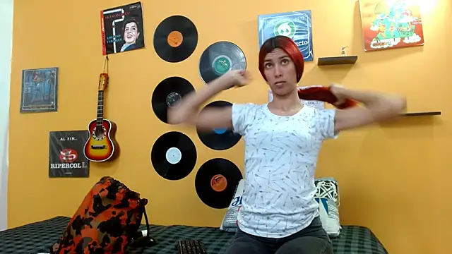 Snapshot of skinnyverus18 chatting on October 20, 2025, 7:14 pm skinnyverus18 online show from October 20, 2025, 7:14 pm