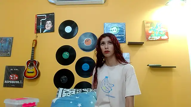 Snapshot of skinnyverus18 chatting on September 10, 2025, 7:35 pm skinnyverus18 online show from September 10, 2025, 7:35 pm