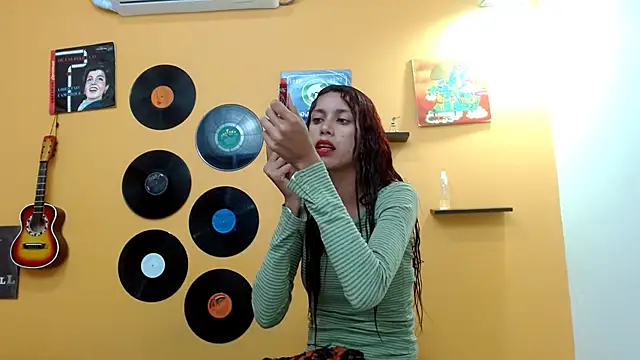 Snapshot of skinnyverus18 chatting on September 28, 2025, 6:59 pm skinnyverus18 online show from September 28, 2025, 6:59 pm