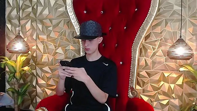 ArthurCox online show from September 11, 2025, 11:38 pm