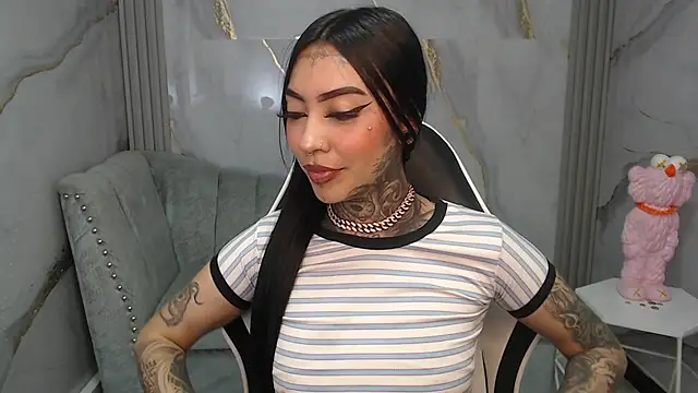 Snapshot of Ashley_Blum_v chatting on November 19, 2025, 8:09 pm Ashley Blum v online show from November 19, 2025, 8:09 pm