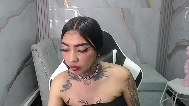 Snapshot of Ashley_Blum_v chatting on October 12, 2025, 1:01 pm Ashley Blum v online show from October 12, 2025, 1:01 pm