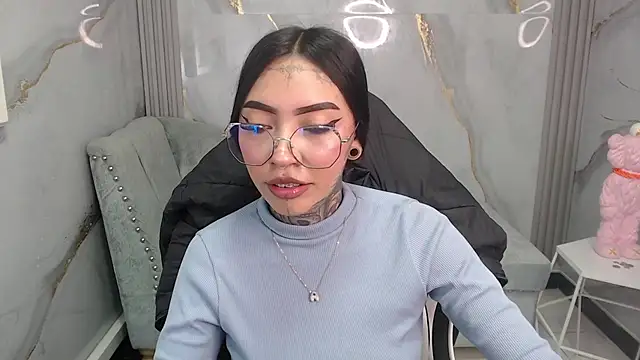 Snapshot of Ashley_Blum_v chatting on November 29, 2025, 1:11 pm Ashley Blum v online show from November 29, 2025, 1:11 pm