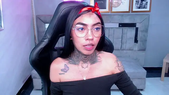 Snapshot of Ashley_Blum_v chatting on September 17, 2025, 7:38 pm Ashley Blum v online show from September 17, 2025, 7:38 pm