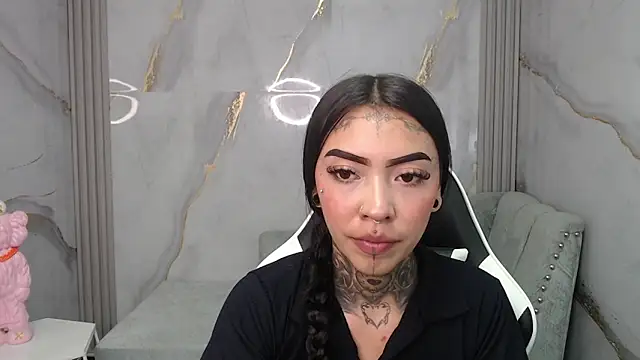 Snapshot of Ashley_Blum_v chatting on November 10, 2025, 8:03 pm Ashley Blum v online show from November 10, 2025, 8:03 pm