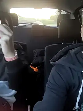 Snapshot of MilotheSwitch chatting on October 26, 2025, 4:51 pm MilotheSwitch online show from October 26, 2025, 4:51 pm