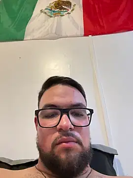 Snapshot of javier_89ER chatting on July 1, 2026, 2:01 am javier 89ER online show from July 1, 2026, 2:01 am