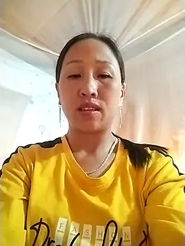 Snapshot of cute_love00 chatting on December 2, 2025, 10:39 am cute love00 online show from December 2, 2025, 10:39 am