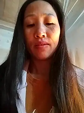 Snapshot of cute_love00 chatting on November 18, 2025, 10:24 pm cute love00 online show from November 18, 2025, 10:24 pm