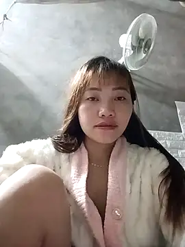 Snapshot of adbosa_00 chatting on December 3, 2025, 4:28 pm adbosa 00 online show from December 3, 2025, 4:28 pm