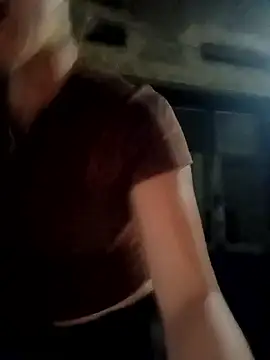 Snapshot of adbosa_00 chatting on November 1, 2025, 11:48 am adbosa 00 online show from November 1, 2025, 11:48 am