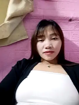 Snapshot of adbosa_00 chatting on December 16, 2025, 11:47 am adbosa 00 online show from December 16, 2025, 11:47 am