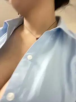 jiajia1060 online show from November 5, 2025, 11:57 am