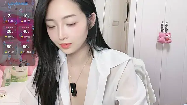 Ya-Ya- online show from November 19, 2025, 1:33 pm