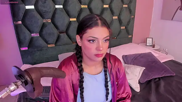 Snapshot of Micki__ chatting on October 25, 2025, 11:42 am Micki online show from October 25, 2025, 11:42 am