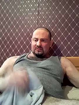Snapshot of _NEREZA_ chatting on May 2, 2026, 8:14 pm NEREZA online show from May 2, 2026, 8:14 pm
