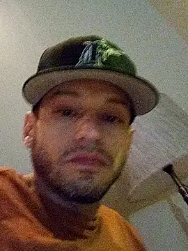 Andrez5041 online show from September 15, 2025, 10:48 am